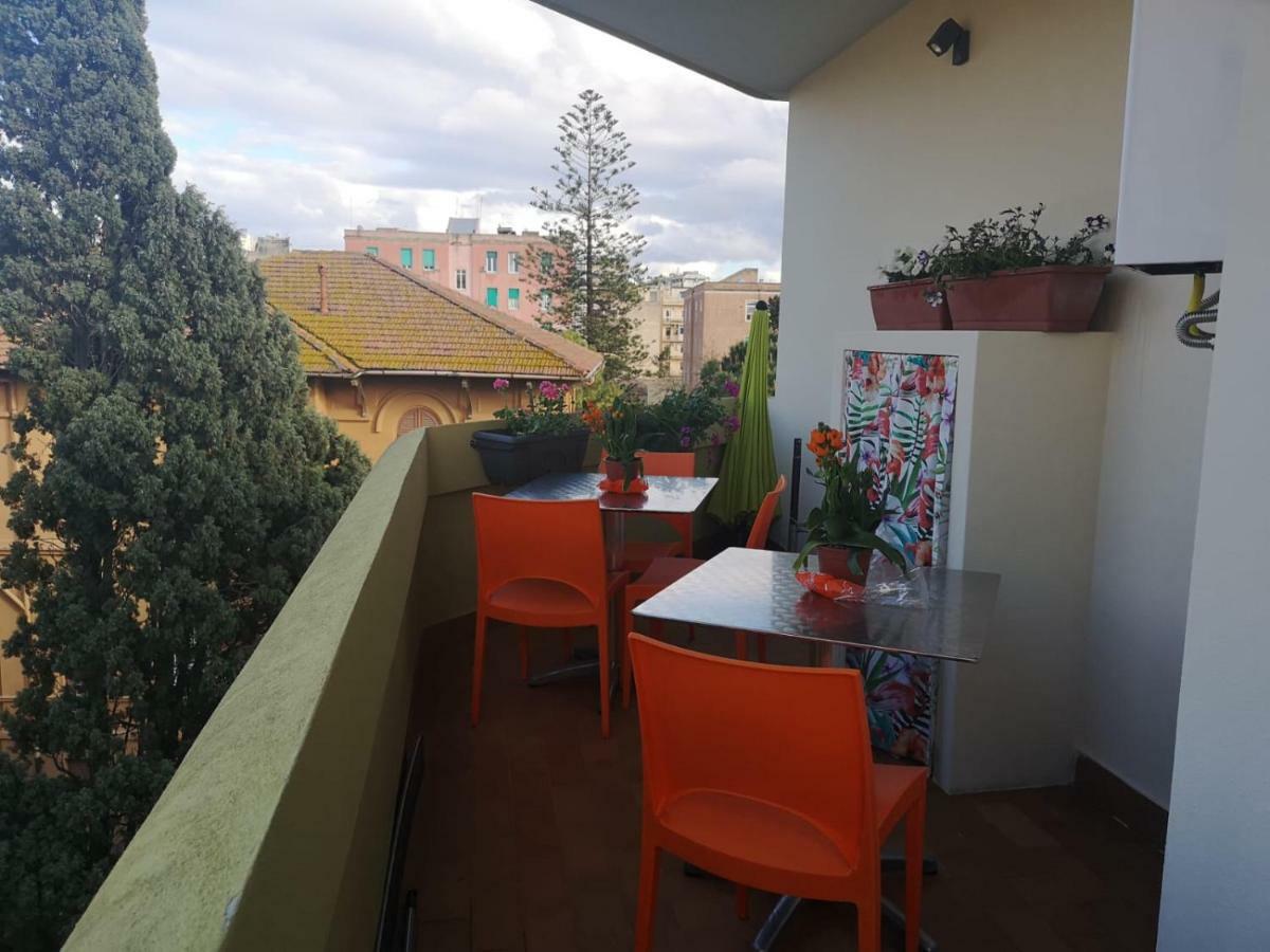 Le Residenze Di Carla - Stampace Hotel Cagliari Luaran gambar