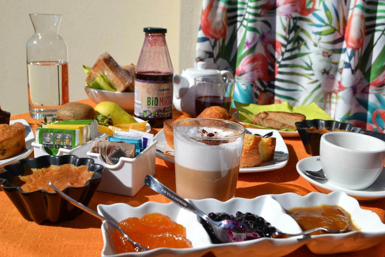 Le Residenze Di Carla - Stampace Hotel Cagliari Luaran gambar